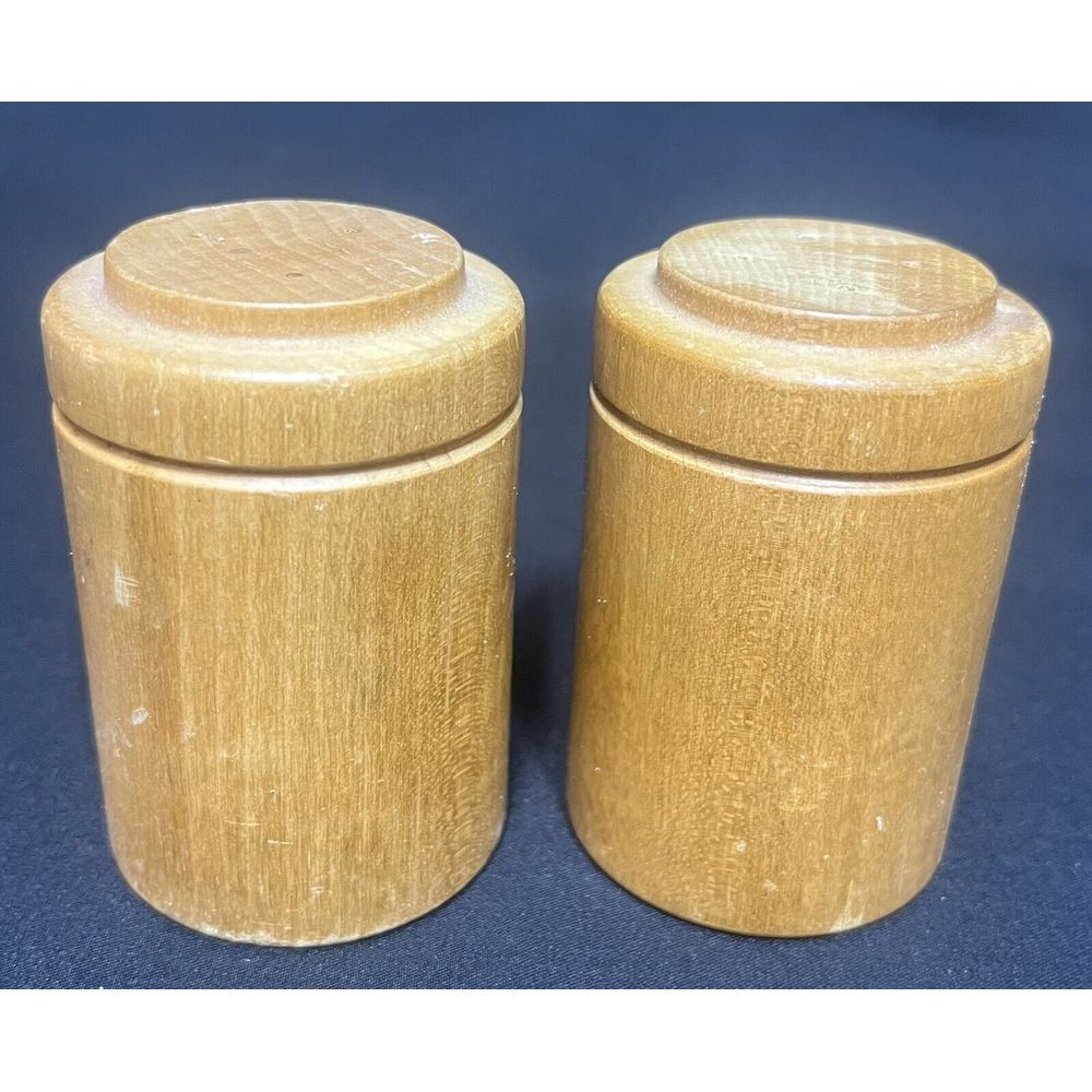 Vintage‎ Wood Wooden Salt and Pepper Shakers